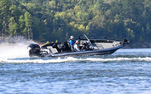 The new WXR1910F from Skeeter Boats is designed to deliver big-water confidence in a more compact platform, combining a refined tackle management layout, responsive handling and the ride and fishability synonymous with Skeeter's deep-V design.